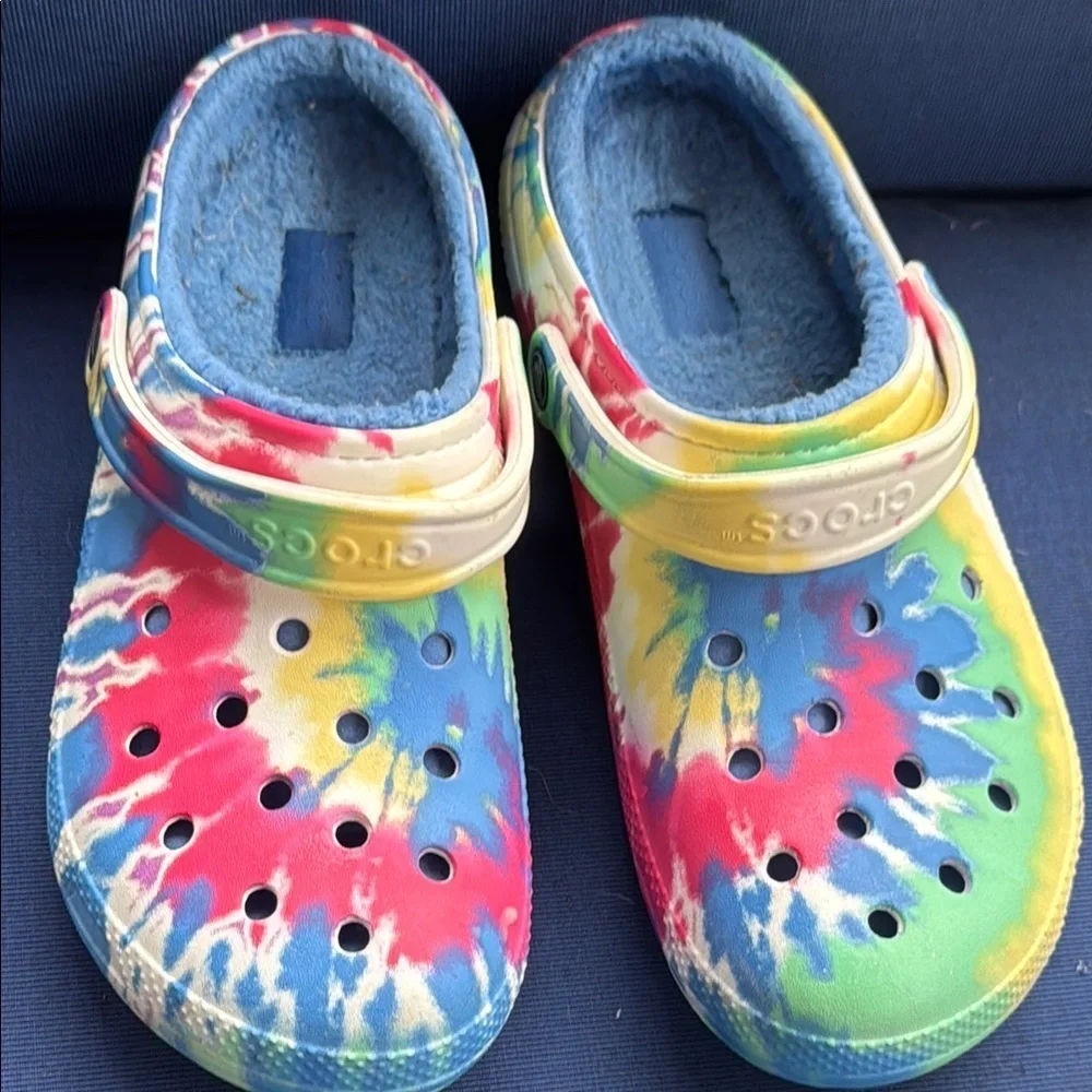CROCS Red and Blue Slippers Ultimate Comfort